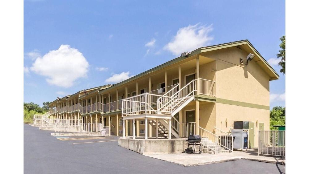 Hillview Inn At Six Flags Fiesta San Antonio Exteriér fotografie
